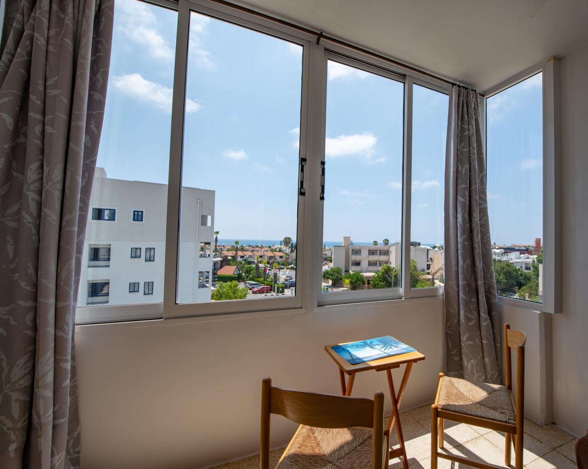 Sunset Seaview Studio Apartment Paphos Exterior photo